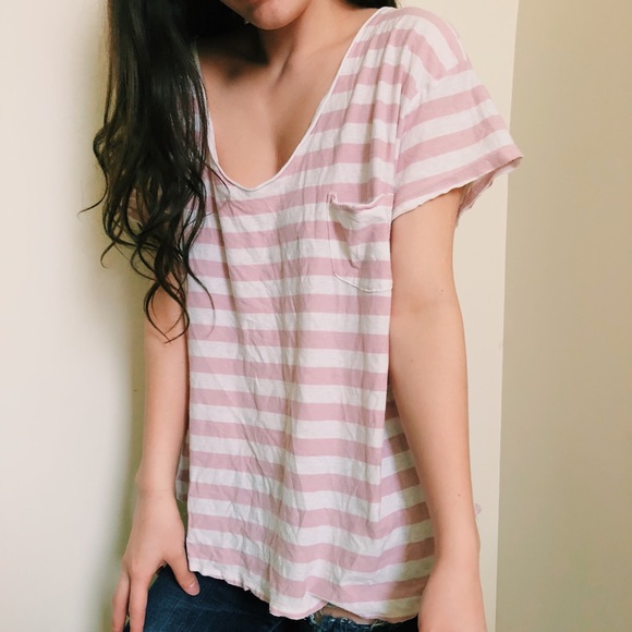 3/$10 SALE ! American Eagle Favorite Tee Size L - Picture 1 of 4